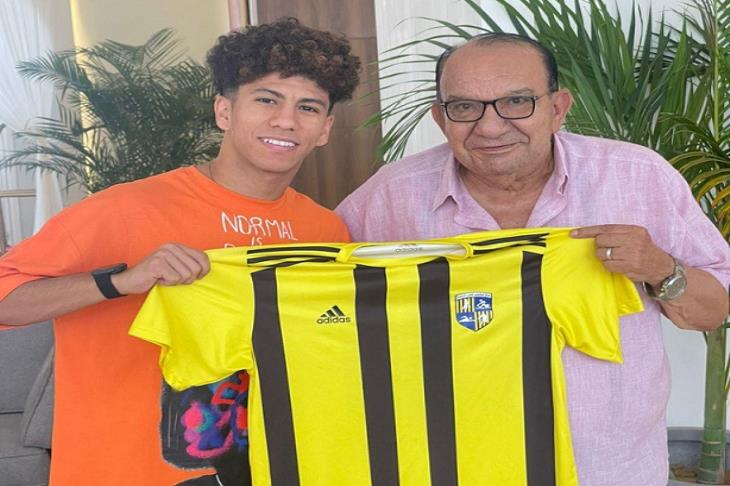 عمار حمدي ينضم إلى المقاولون